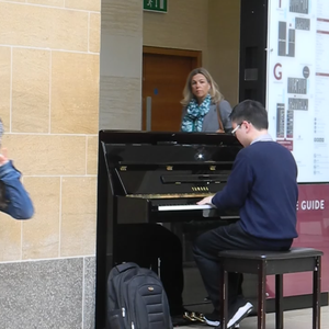 关晓彤玩弄奶头
